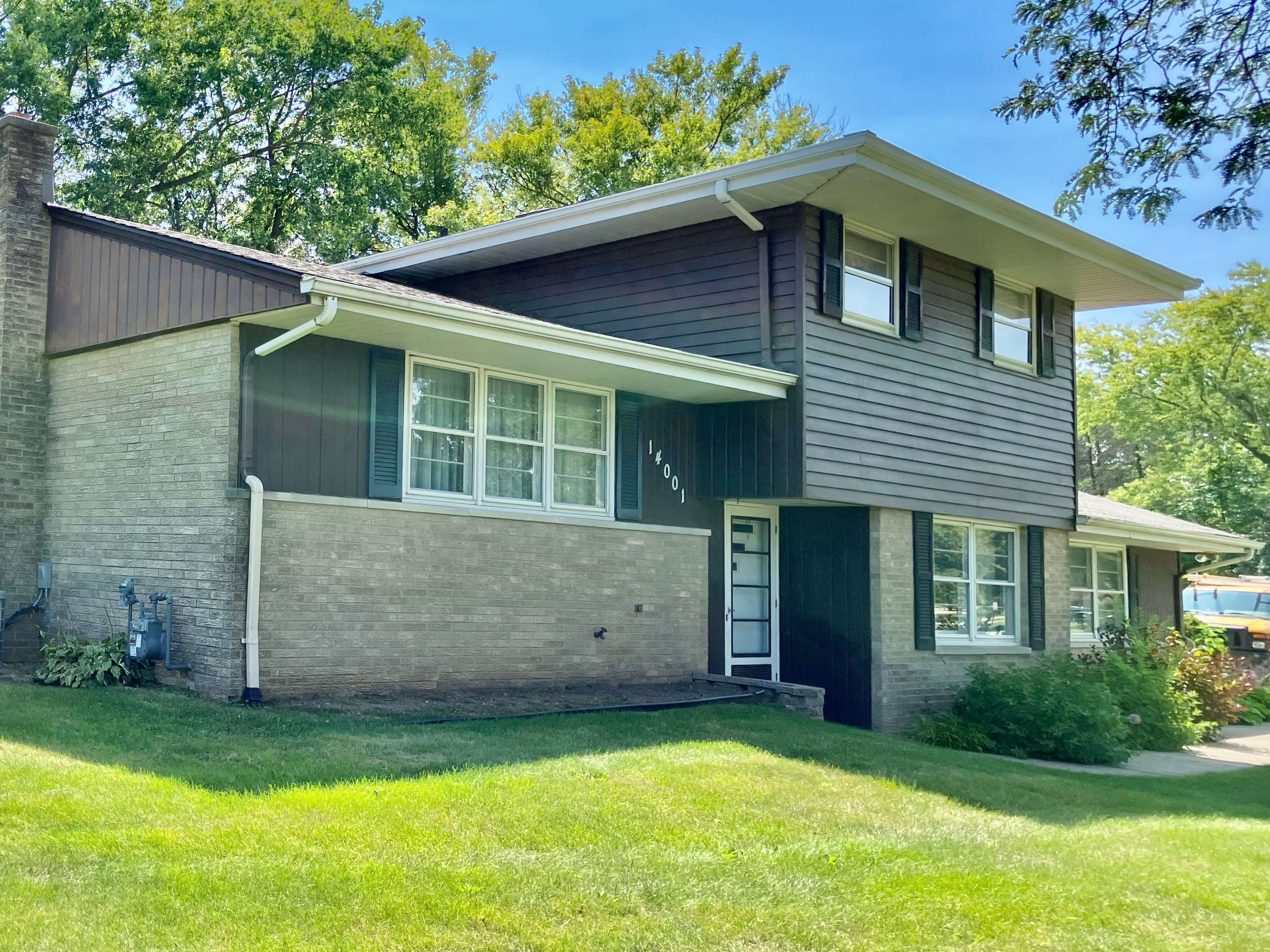 Exterior repaint aluminum siding